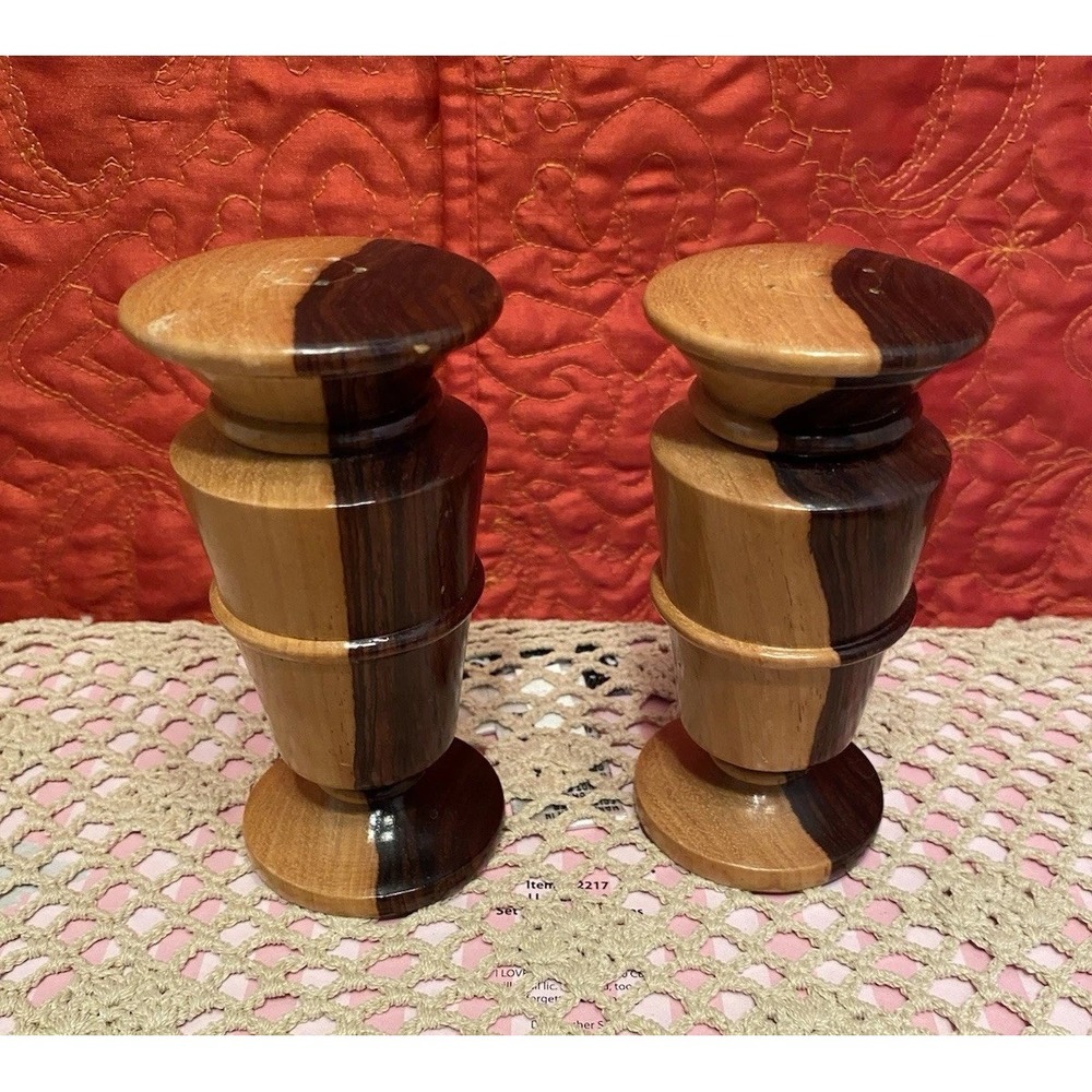 Farmhouse Wooden Salt/Pepper Shakers Two Tone Wood Country Cottagecore‎ Vintage